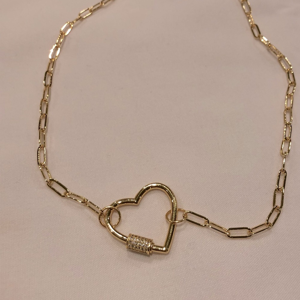Paper clip chain with large heart & pave clasp